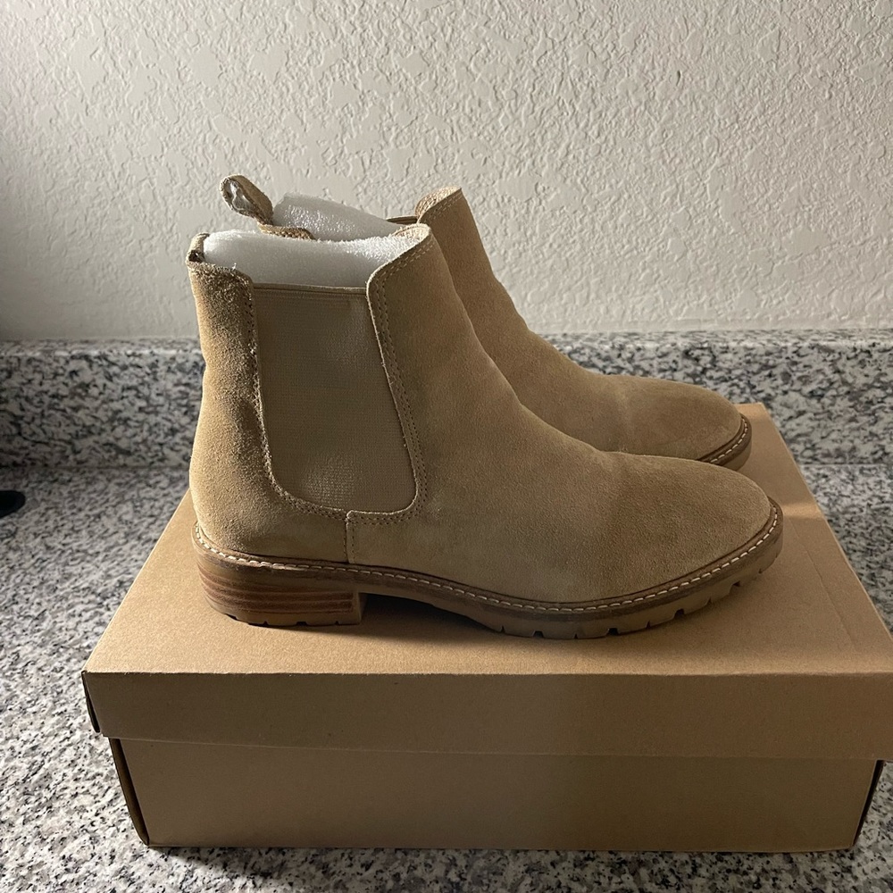 Steve Madden Chelsea Boots 👢